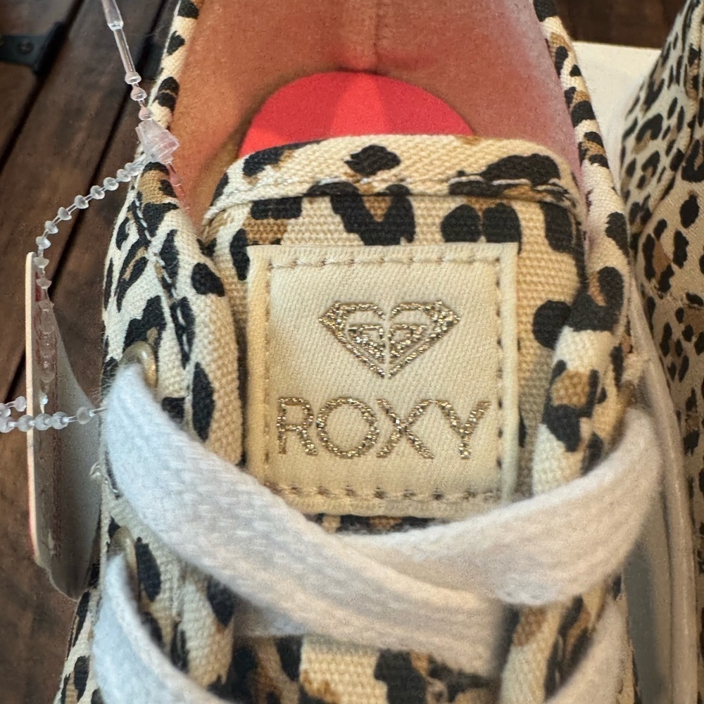 Roxy Kristal Sneaker - Picture 5 of 8